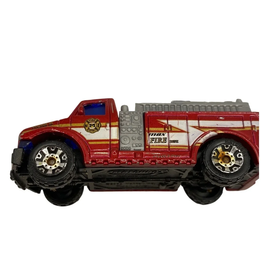 VTG Matchbox Highway Rescue Fire Truck Red Engine 10 MBX Fire‎ Dept 2002 Mattel